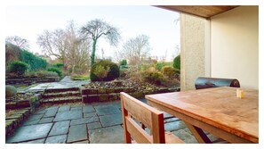 Outdoor dining - A Georgian Masterpiece Steps from Stirling (Stirling)