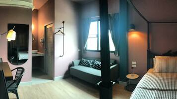 Premier Suite, 1 King Bed | Street view