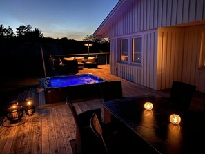 Property grounds - Villa with beautiful view over the bay, exciting mountains in the background (Orust)