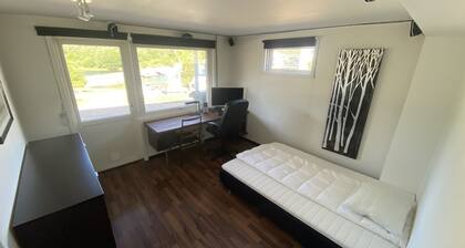 Villa with beautiful view over the bay, exciting mountains in the background