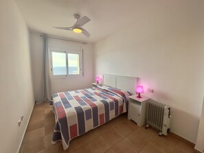 1 bedroom, iron/ironing board, Internet - 5. Wonderful sea views with communal pool (Roses)