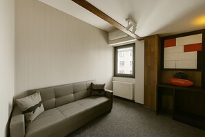 Deluxe Suite, 2 Bedrooms, Non Smoking | Living area | 32-inch Smart TV with satellite channels - Black Art Otel (Istanbul)