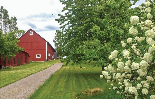 Awesome home in Vimmerby with WiFi