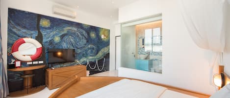 Double Room | Desk, free WiFi, bed sheets