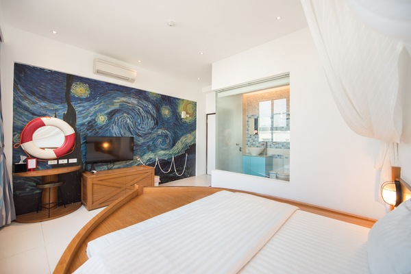 Double Room | Desk, WiFi (free), bed sheets
