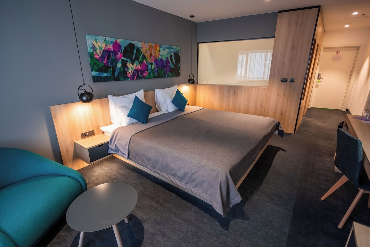 Superior Double Room | Minibar, in-room safe, desk, soundproofing