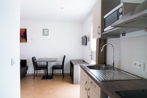 Appartement Standard | Cuisine privée | Réfrigérateur dans les aires communes
