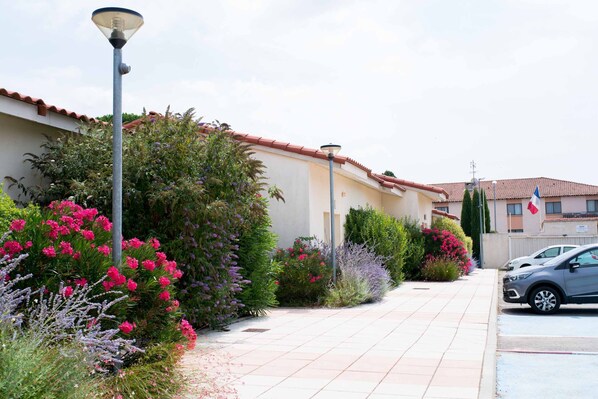 Exterior - Allotel (Fos-sur-Mer)