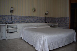 Double Room | Premium bedding, minibar, in-room safe, desk - Hotel Fossati (Triuggio)