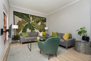Comfort Apartment, 2 Bedrooms, Terrace | Living room
