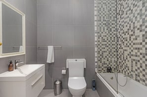 Gratis toiletartikler, hårtørrer, håndklæder