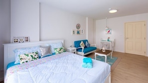 Deluxe Double Room | Desk, blackout curtains, free WiFi - Baan Peang Pleon Hua Hin Condo (Hua Hin)