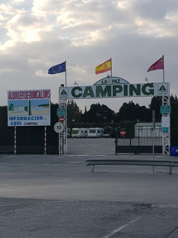 Entrada al alojamiento