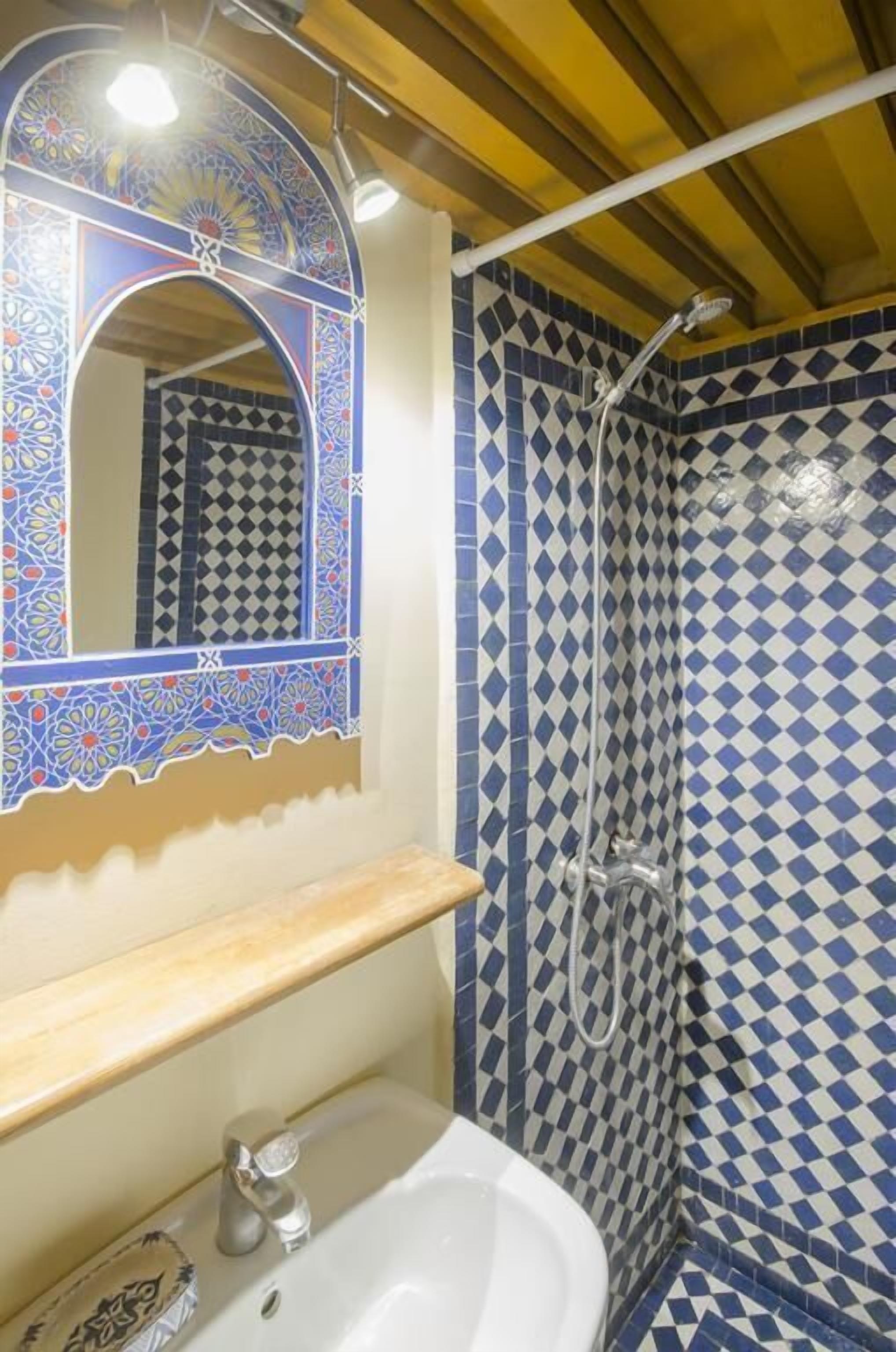 Photo - Medina social club