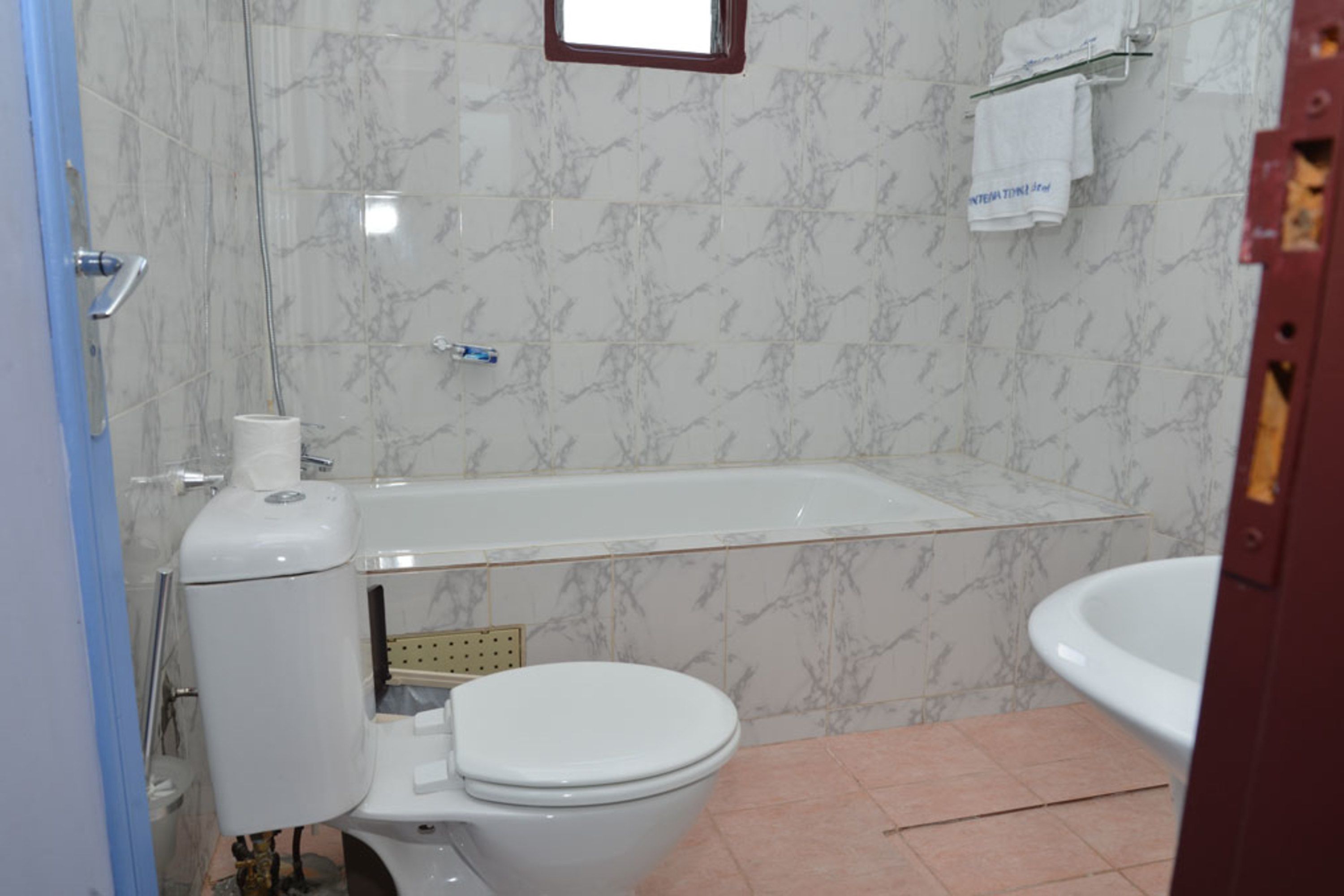 Suite Superior | Kamar mandi | Perlengkapan mandi gratis, pengering rambut, jubah mandi, dan sandal