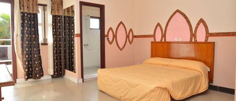 Superior Suite | Desk, blackout drapes, free rollaway beds, free WiFi