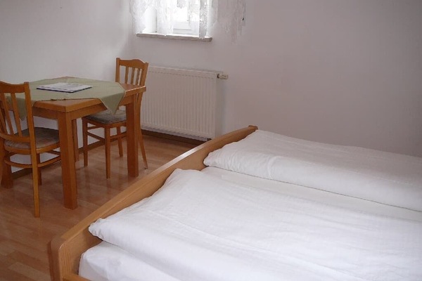 Ferienwohnung 75 qm D (4) 2 Schlafzimmer, Bad/DU/WC, 2. WC, Wohnzimmer, Küche, Diele, Balkon-Schlafzimmer FeWo 4
