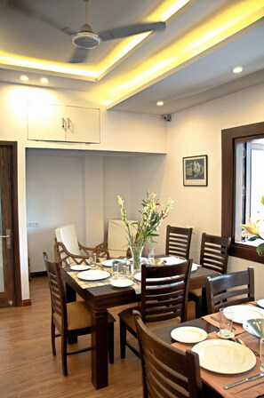 Free daily continental breakfast - Orania B&B (New Delhi)