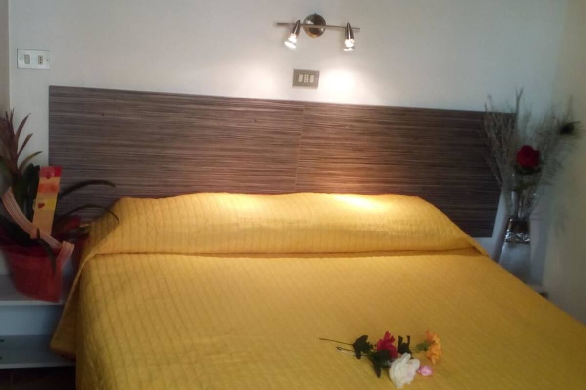 Desk, cots/infant beds, free WiFi, bed sheets