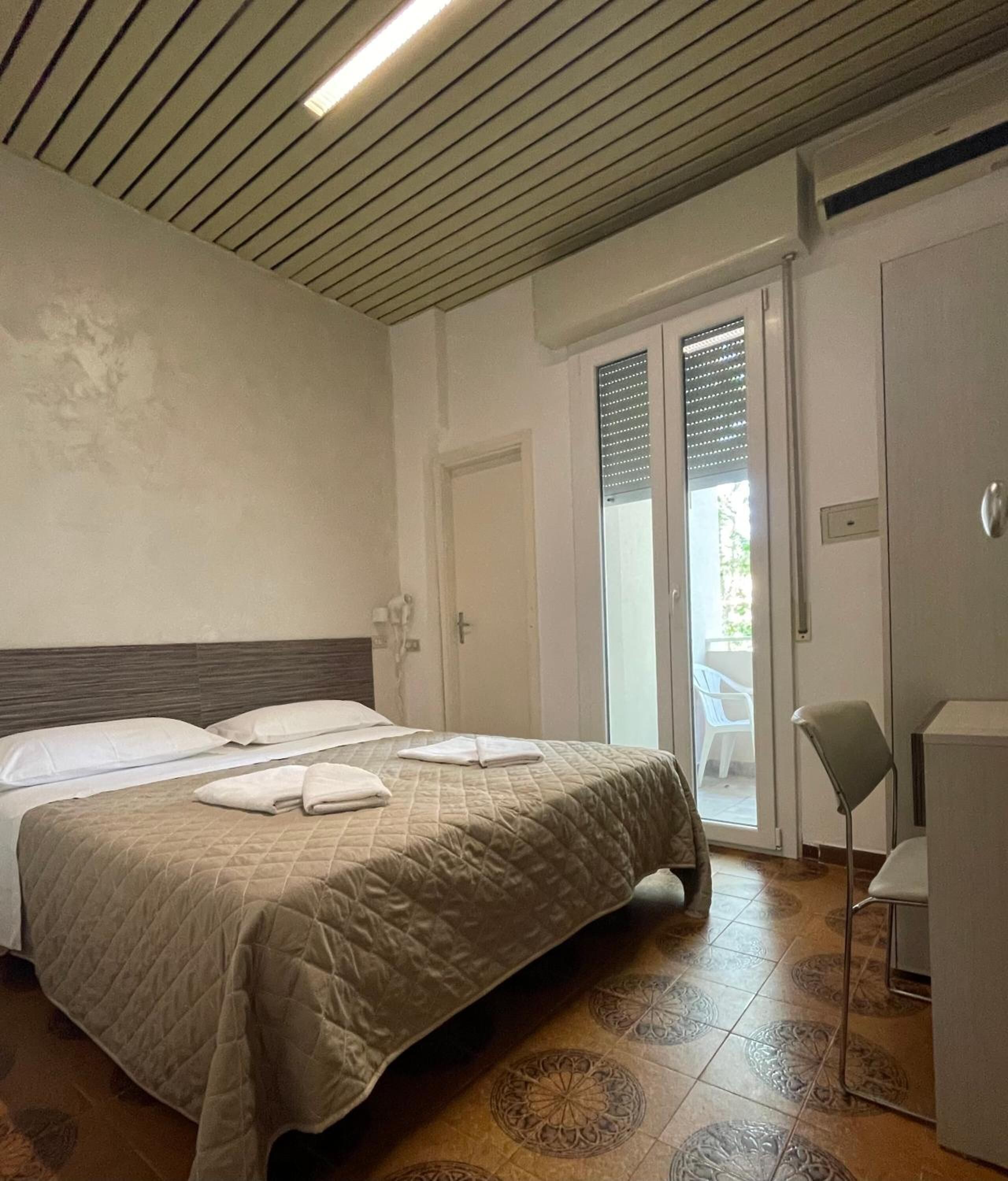 Desk, cots/infant beds, free WiFi, bed sheets