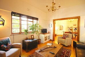 Interior detail - 6 Chester Court (Cape Town)