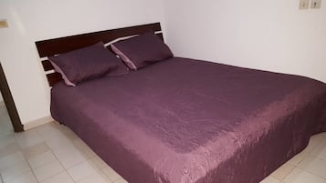 Apartemen, 4 kamar tidur | 4 kamar tidur, setrika/meja setrika, dan seprai linen