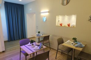 Colazione a base di specialità locali inclusa, servita tutte le mattine 