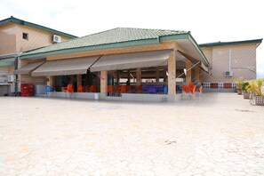 Exterior - Complexe Anouanze (Abidjan)