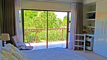 Deluxe Villa, 3 Bedrooms | 3 bedrooms, premium bedding, in-room safe, free WiFi