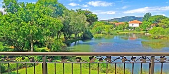 Jeanette's Villa at Westlake