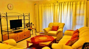 Deluxe Apartment, 2 Bedrooms | Living room - Key West Condo Apartment (Hartbeespoort)