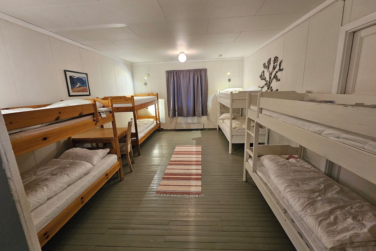 Basic Shared Dormitory, Women only, Shared Bathroom | Pillowtop beds, iron/ironing board (on request), WiFi (free)