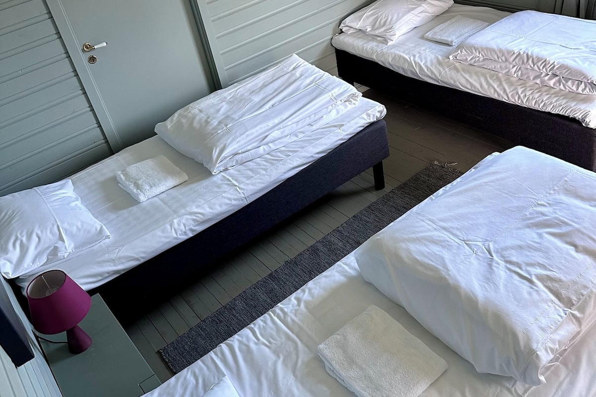 Comfort Apartment, 2 Bedrooms, Kitchen, Ocean View (Aksel) | Pillowtop beds, iron/ironing board (on request), WiFi (free)