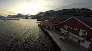 Terrace/patio - Lydersen Rorbuer (Flakstad)