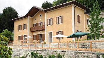 Overnatningsstedets facade