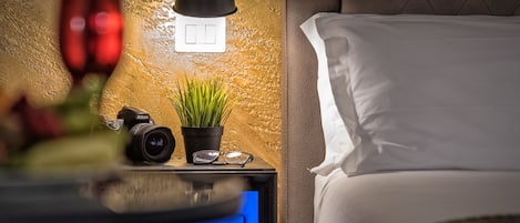 Luxury Triple Room, Hot Tub | Egyptian cotton sheets, premium bedding, down duvets, minibar