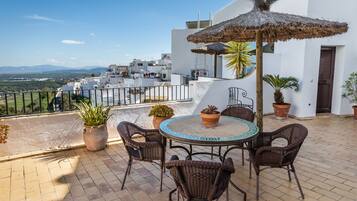Chambre Familiale | Terrasse/Patio