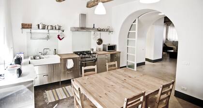 Modern renoviertes, komfortables, historisches Ferienhaus, nahe Meer