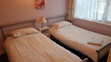 Twin Room | Soundproofing, free WiFi, bed sheets