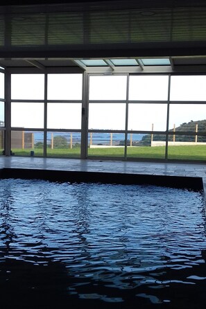 Indoor pool, a heated pool - Magnificent gîte with sea view, heated indoor pool facing Brehat Island (Ploubazlanec)