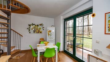 Lejlighed | Spisning på værelset