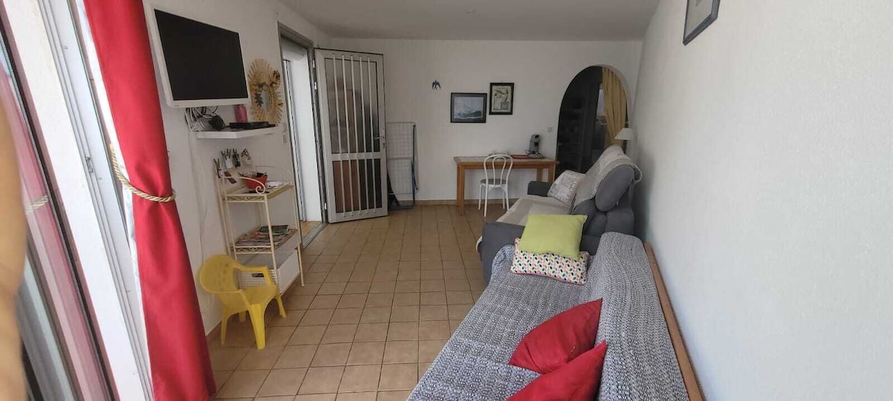 Häuschen Mit Allem Komfort, Eingezäunt Und Aussicht Aufs Meer - Fleury