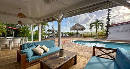 L'élégante Villa Cocoon **** et son bungalow avec superbe vue à 180° sur la mer