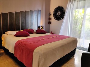 4 Schlafzimmer, Schreibtisch, Bügeleisen/Bügelbrett, Reisekinderbett