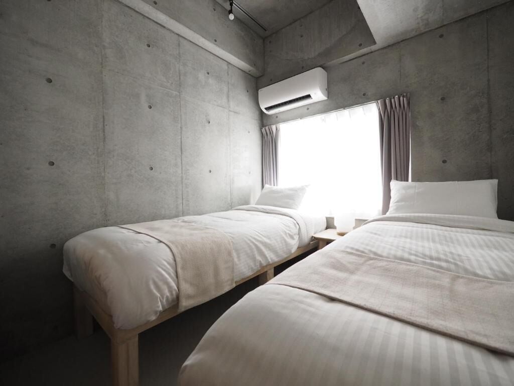 desk, laptop workspace, iron/ironing board, free wifi