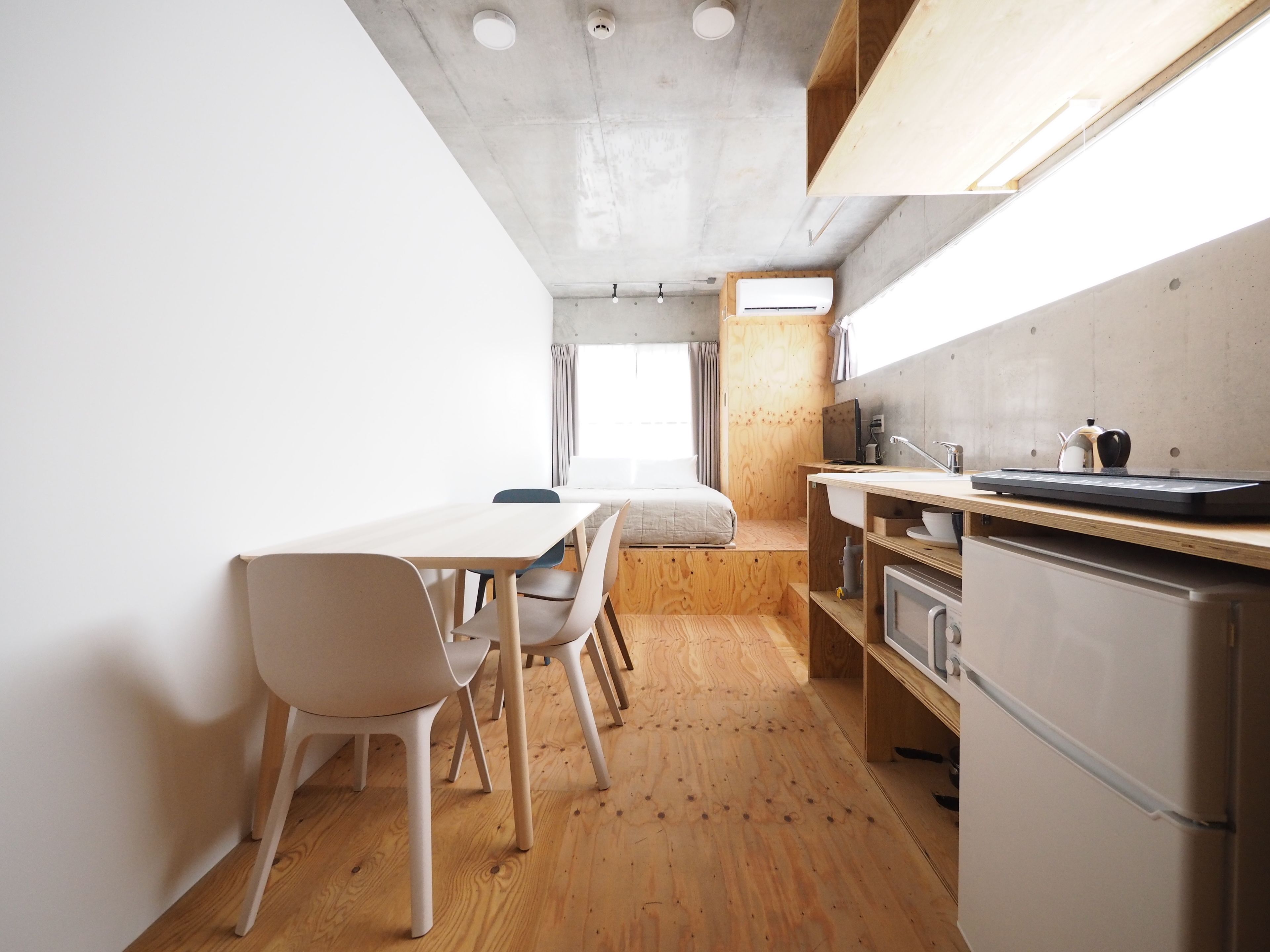 desk, laptop workspace, iron/ironing board, free wifi