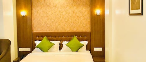 Chambre Double Exécutive, 1 grand lit | Bureau, fer et planche à repasser, Wi-Fi gratuit, draps fournis