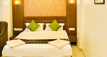 Regalia Inn & Suites