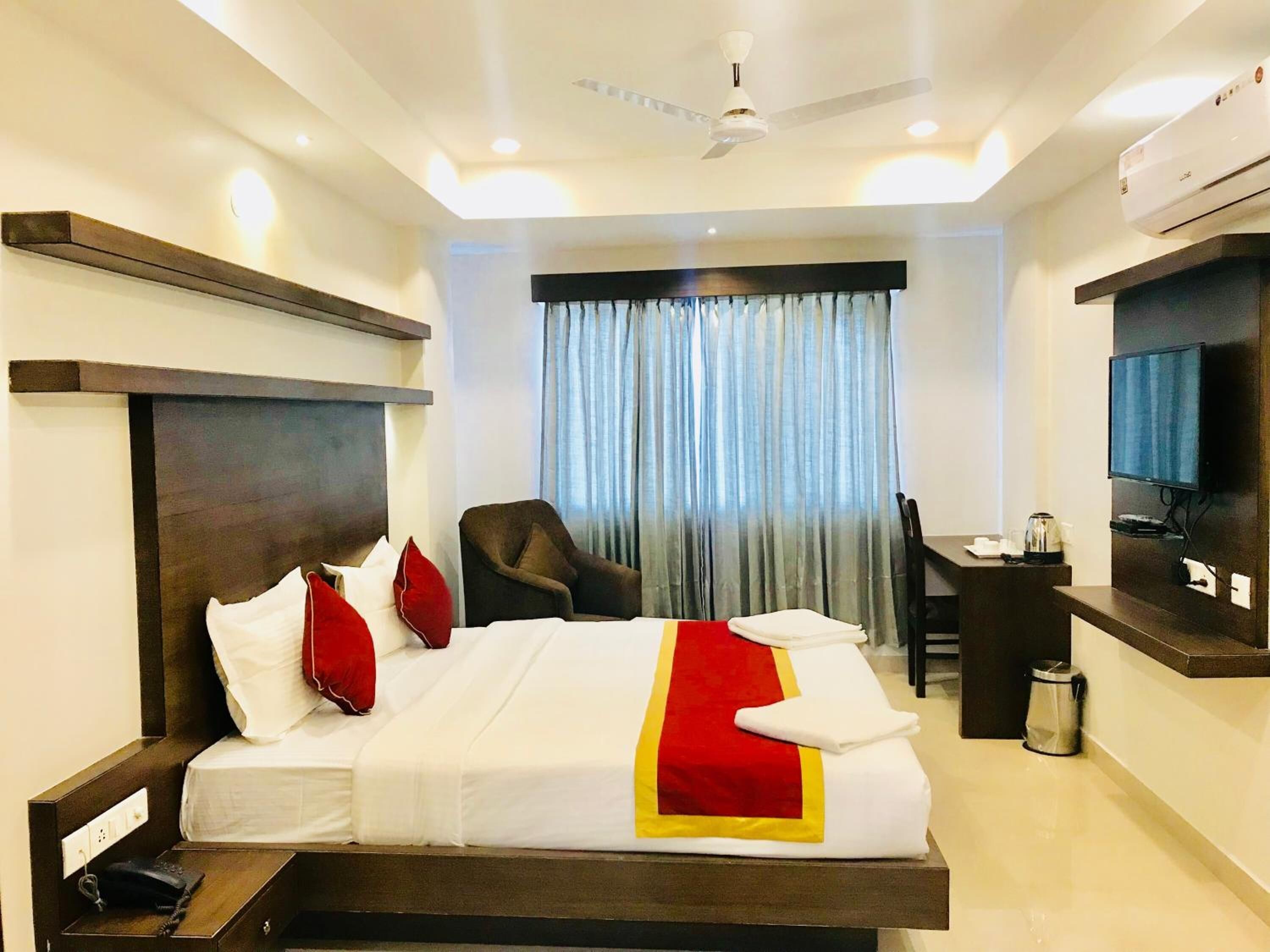 Desk, iron/ironing board, free WiFi, bed sheets