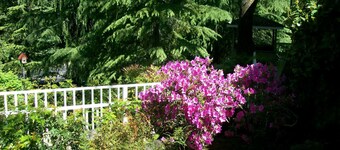 Cozy Retreat, Studio Apartment, City Permit VR09-0038.